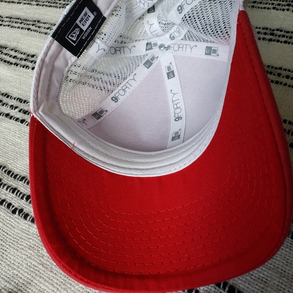 NFL Red Wings Bejeweled Hat - Picture 6 of 6